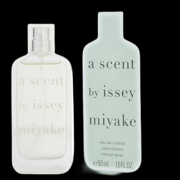 Lumiere D Issey bottle