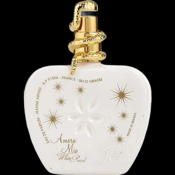 Amore Mio White Pearl bottle