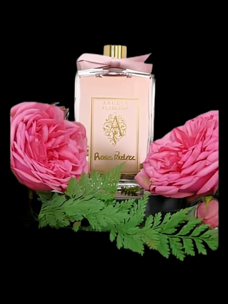 Rose Poudrée bottle