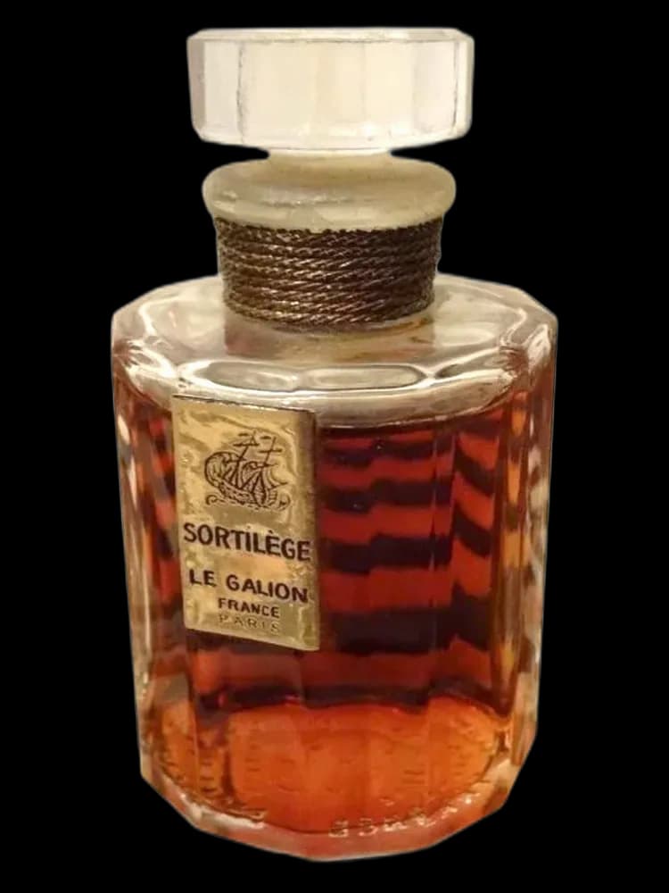 Eau de Sortilège bottle